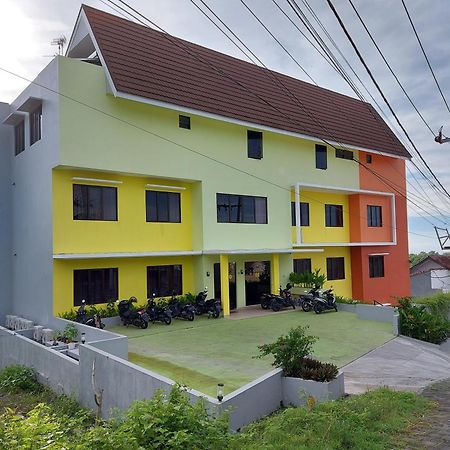 Yellow Guest House Uluwatu  Exterior photo